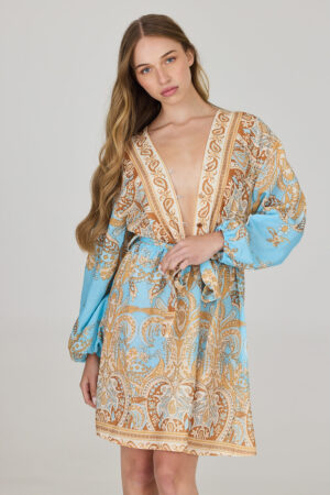 שמלה מעוטרת