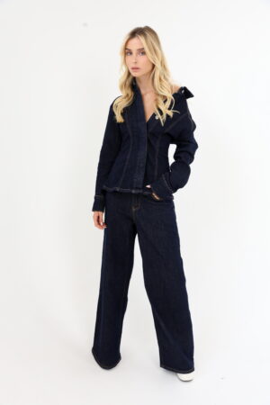 ג'קט ג'ינס מחויט