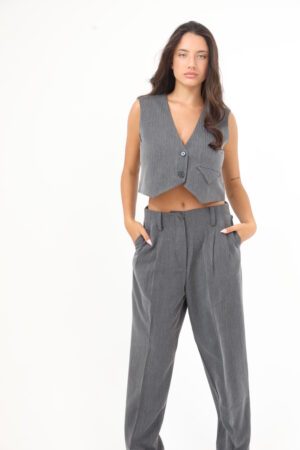 חליפת קרופ אפורה